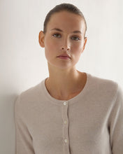 Load image into Gallery viewer, N.Peal Women&#39;s Olivia Round Neck Cashmere Cardigan Frost White
