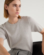 Load image into Gallery viewer, N.Peal Women&#39;s Milly Classic Cashmere T-Shirt With Lurex Sand Brown Sparkle
