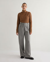 Load image into Gallery viewer, N.Peal Women&#39;s Luna Roll Neck Cashmere Jumper Dark Camel Brown
