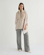 Load image into Gallery viewer, N.Peal Women&#39;s Isabella Fur Trim Cashmere Cape Frost White
