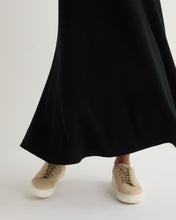 Load image into Gallery viewer, N.Peal Women&#39;s Long Rib Cashmere Skirt Black
