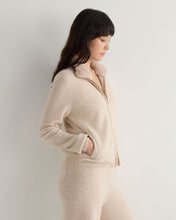 Load image into Gallery viewer, N.Peal Women's Honeycomb Full Zip Cashmere Jumper With Fur Trim Ecru White
