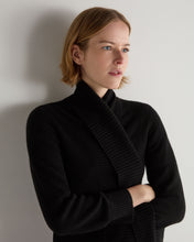 Load image into Gallery viewer, N.Peal Women&#39;s Longline Cashmere Cardigan Black
