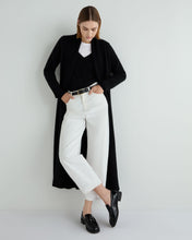 Load image into Gallery viewer, N.Peal Women&#39;s Relaxed V Neck Cashmere Jumper Black
