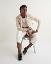 Load image into Gallery viewer, N.Peal Women&#39;s Relaxed V Neck Cashmere Jumper Ecru White
