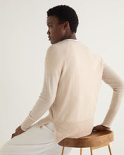 Load image into Gallery viewer, N.Peal Women&#39;s Relaxed V Neck Cashmere Jumper Ecru White

