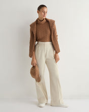 Load image into Gallery viewer, N.Peal Women&#39;s Adelyn Cable Roll Cashmere Jumper Dark Camel Brown
