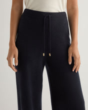 Load image into Gallery viewer, N.Peal Women&#39;s Honeycomb Knit Cashmere Trouser Navy Blue
