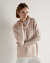 Load image into Gallery viewer, N.Peal Women&#39;s Honeycomb Hooded Cashmere Jumper Ecru White
