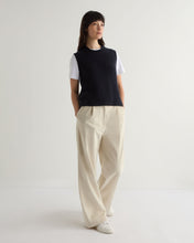 Load image into Gallery viewer, N.Peal Women&#39;s Rib Round Neck Cashmere Tank Top Navy Blue
