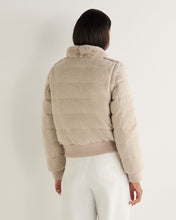Load image into Gallery viewer, N.Peal Women&#39;s Eva Birdseye Fur Jacket Ecru White
