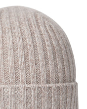 Load image into Gallery viewer, N.Peal Unisex Chunky Ribbed Cashmere Hat Basilica Beige Brown Marl
