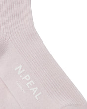 Load image into Gallery viewer, N.Peal Unisex Cashmere Rib Bed Socks Chalk Pink
