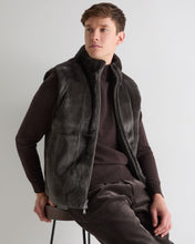 Load image into Gallery viewer, N.Peal Men's Vermont Fur Lined Gilet Arabica Khaki Green

