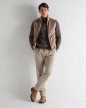 Load image into Gallery viewer, N.Peal Men's Beauchamp Half Button Cashmere Jumper Otter Brown
