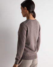 Load image into Gallery viewer, N.Peal Women's Phoebe V Neck Cashmere Jumper Otter Brown

