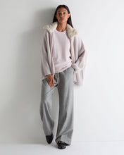 Load image into Gallery viewer, N.Peal Women's Milly Classic Cashmere T-Shirt Chalk Pink
