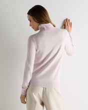 Load image into Gallery viewer, N.Peal Women's Luna Roll Neck Cashmere Jumper Chalk Pink
