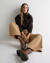 Load image into Gallery viewer, N.Peal Women's Luna Roll Neck Cashmere Jumper Chocolate Brown
