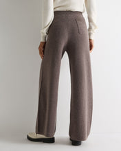 Load image into Gallery viewer, N.Peal Women's Honeycomb Knit Cashmere Trouser Otter Brown
