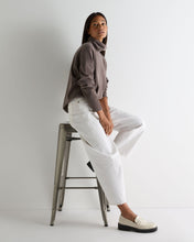 Load image into Gallery viewer, N.Peal Women's Victoria Turtle Neck Cashmere Jumper Otter Brown
