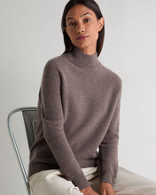 Load image into Gallery viewer, N.Peal Women's Honeycomb Knit Cashmere Jumper Otter Brown
