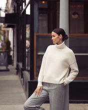 Load image into Gallery viewer, N.Peal Women&#39;s Metal Trim Roll Neck Cashmere Jumper With Lurex Snow Grey Sparkle
