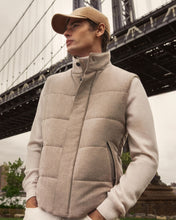 Load image into Gallery viewer, N.Peal Men&#39;s Trafalgar Roll Neck Cashmere Jumper Frost White
