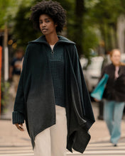 Load image into Gallery viewer, N.Peal Women&#39;s Lily Ombre Cashmere Cape Navy Blue
