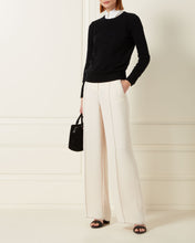Load image into Gallery viewer, Women&#39;s Round Neck Jumper in Black
