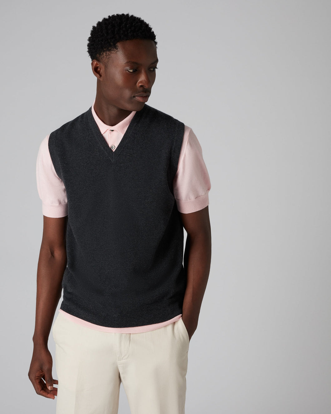 N.Peal Men's Westminster Cashmere Slipover Dark Charcoal Grey