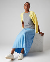 Load image into Gallery viewer, N.Peal Women&#39;s Round Neck Cashmere T Shirt Flannel Grey
