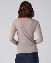 Load image into Gallery viewer, N.Peal Women&#39;s Superfine Long Sleeve Cashmere Top Dune Pink
