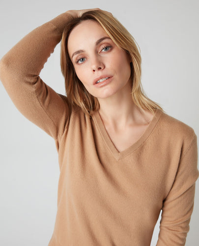 N.Peal Women's V Neck Cashmere Jumper Sahara Brown