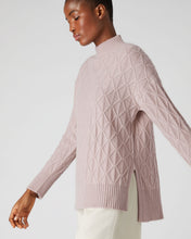 Load image into Gallery viewer, N.Peal Women&#39;s Longline Cable Cashmere Jumper Canvas Pink
