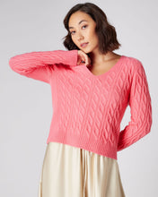 Load image into Gallery viewer, N.Peal Women&#39;s V Neck Cable Cashmere Jumper Peony Pink
