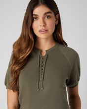 Load image into Gallery viewer, N.Peal Women&#39;s Lace Neck Cashmere T Shirt Khaki Green

