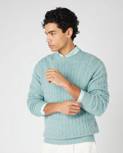 Load image into Gallery viewer, N.Peal Men&#39;s Thames Cable Round Neck Cashmere Jumper Oasis Green

