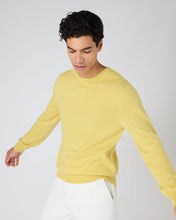 Load image into Gallery viewer, N.Peal Men&#39;s Oxford Round Neck Cashmere Jumper Citrine Yellow
