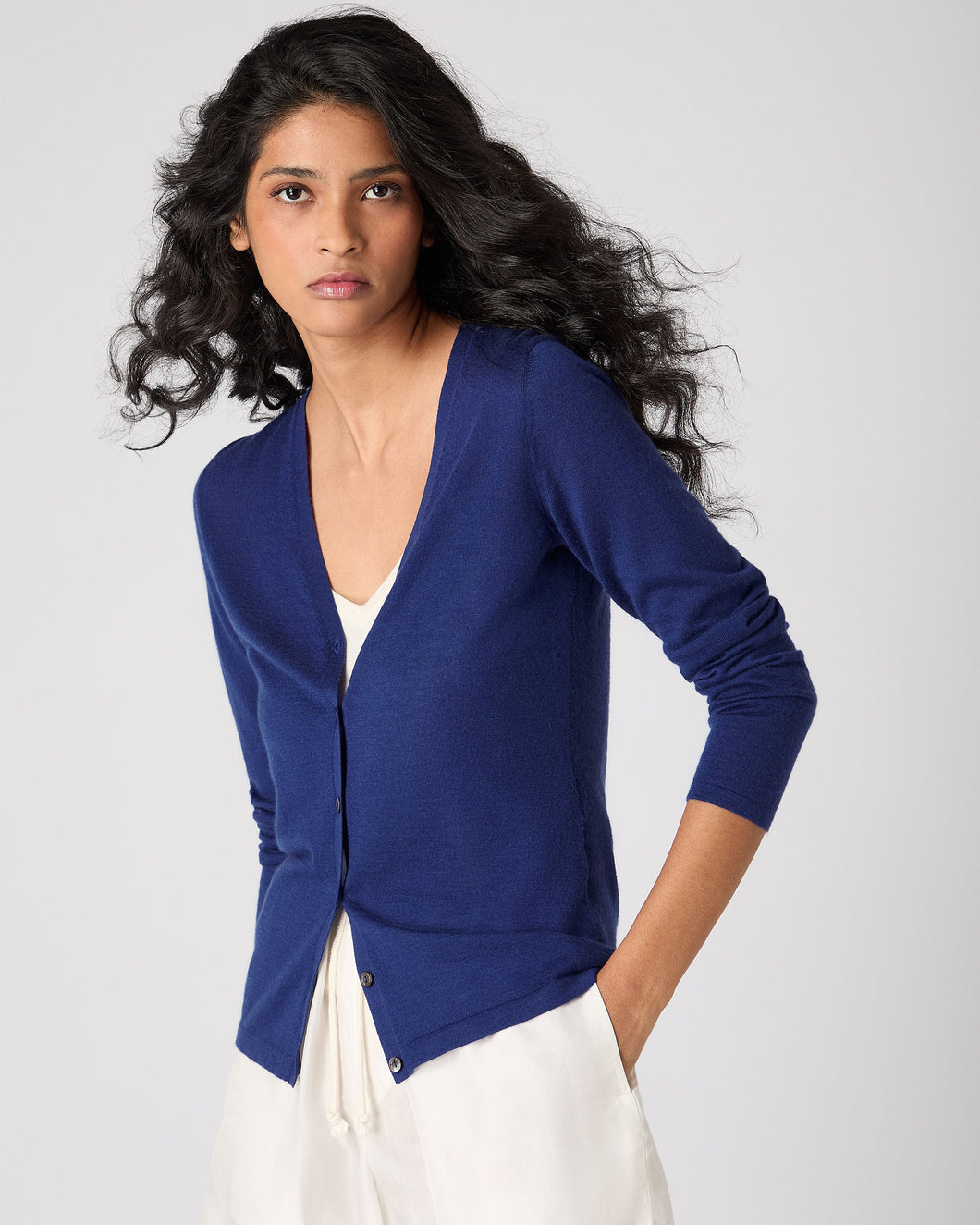 N.Peal Women's Mia Superfine Cashmere V Neck Cardigan Indigo Blue