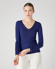 Load image into Gallery viewer, N.Peal Women&#39;s Imogen Superfine Cashmere V Neck Jumper Indigo Blue

