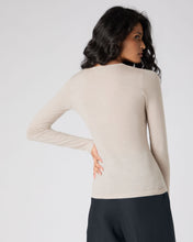 Load image into Gallery viewer, N.Peal Women's Eden Superfine Cashmere Round Neck Top Sandstone Brown
