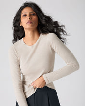 Load image into Gallery viewer, N.Peal Women's Eden Superfine Cashmere Round Neck Top Sandstone Brown

