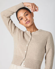 Load image into Gallery viewer, N.Peal Women's Ivy Cropped Cashmere Cardigan Oatmeal Brown
