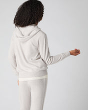 Load image into Gallery viewer, N.Peal Women&#39;s Ada Cashmere Hoodie Pebble Grey
