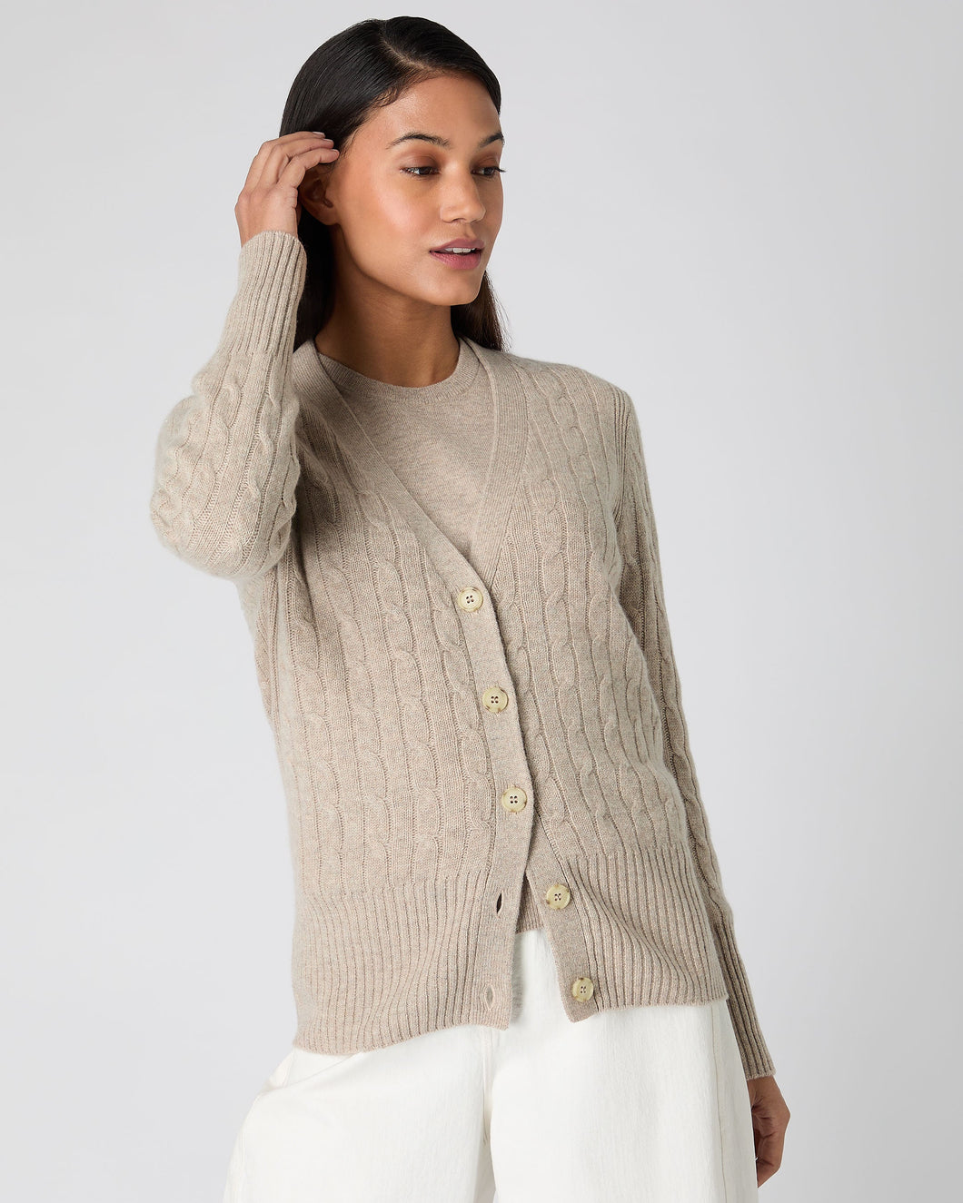 N.Peal Women's Clara Cable V Neck Cashmere Cardigan Oatmeal Brown