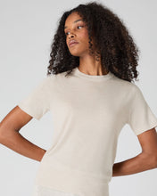 Load image into Gallery viewer, N.Peal Women&#39;s Isla Superfine Cashmere T-Shirt Sandstone Brown
