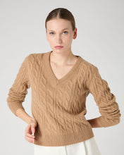 Load image into Gallery viewer, N.Peal Women&#39;s Frankie Cable V Neck Cashmere Jumper Sahara Brown
