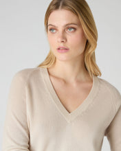 Load image into Gallery viewer, N.Peal Women&#39;s Dip Dye V Neck Cashmere Jumper Almond White
