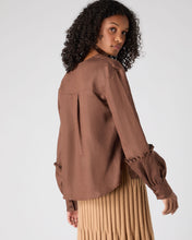 Load image into Gallery viewer, N.Peal Women&#39;s Sienna Linen Top Tan Brown
